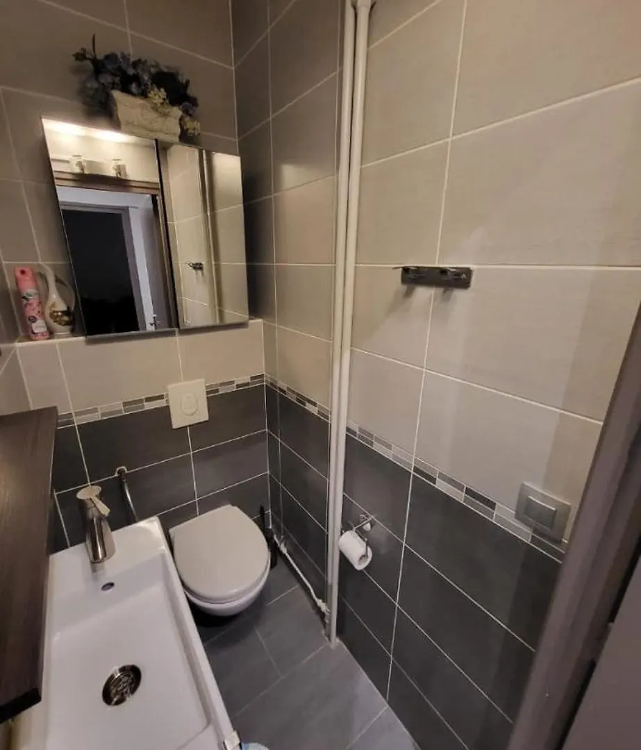 2 Bed 16Th Arrondissement Trocadero Apartment For6 باريس