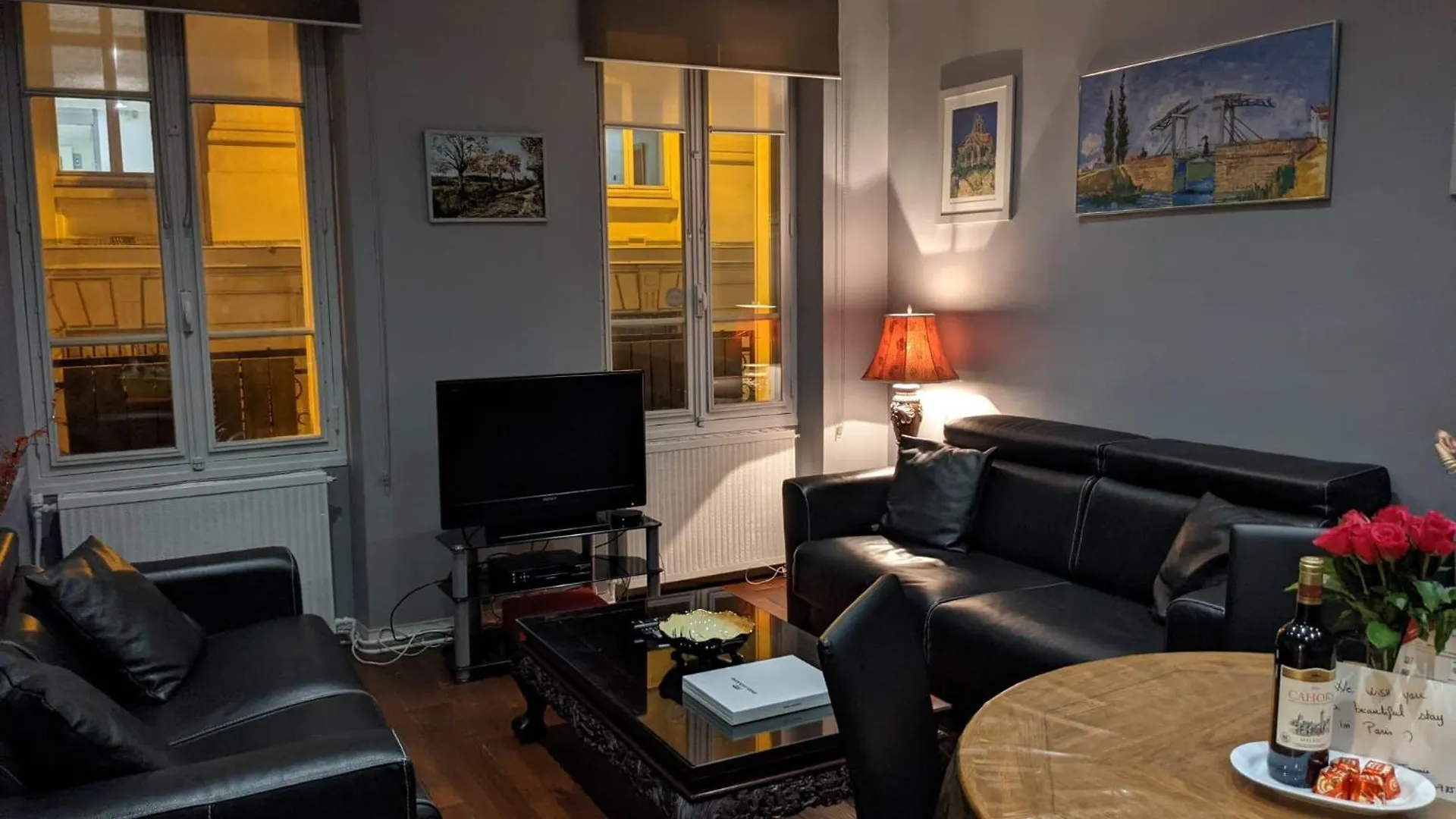 2 Bed 16Th Arrondissement Trocadero Apartment For6 باريس